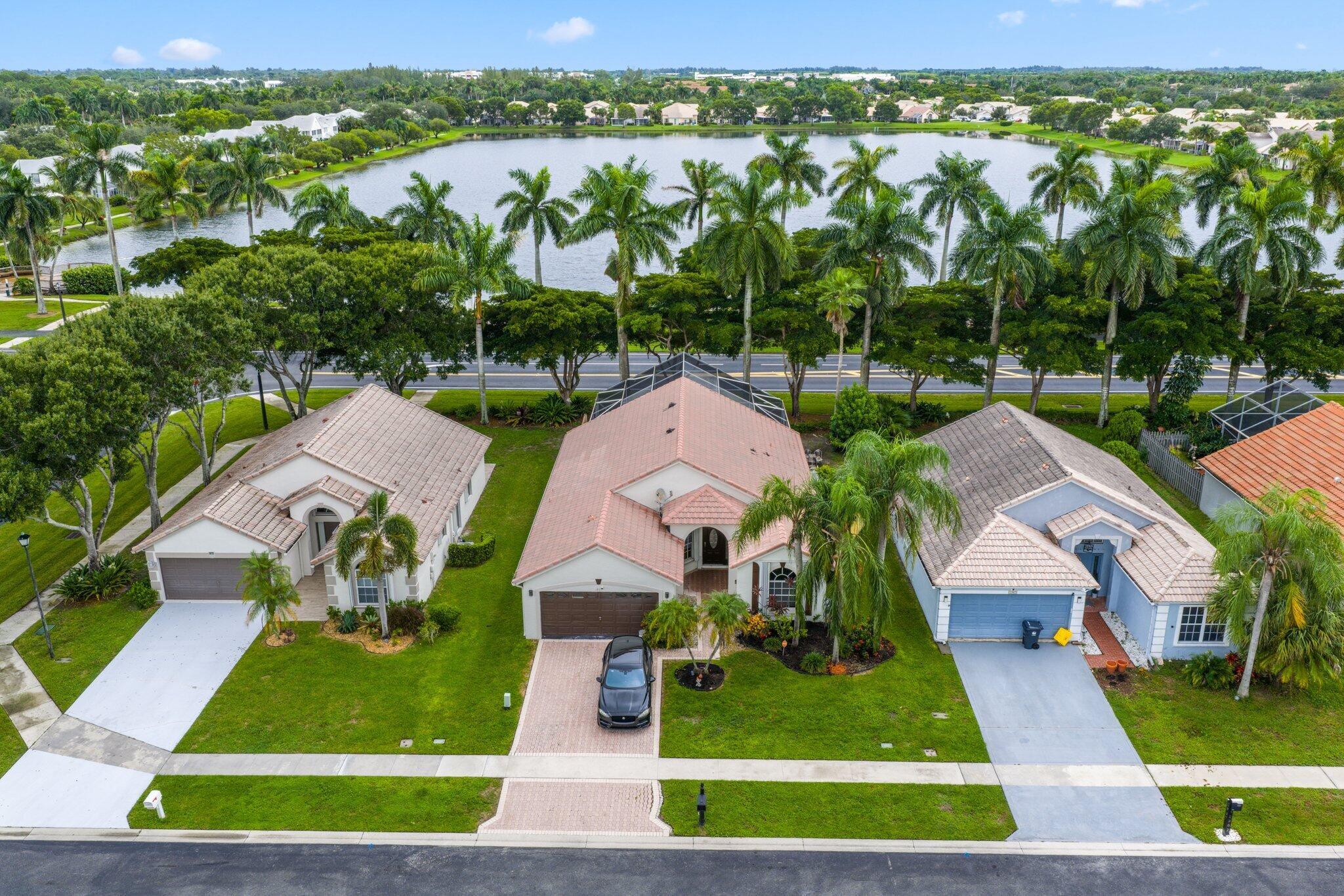 1971 Oak Berry Circle