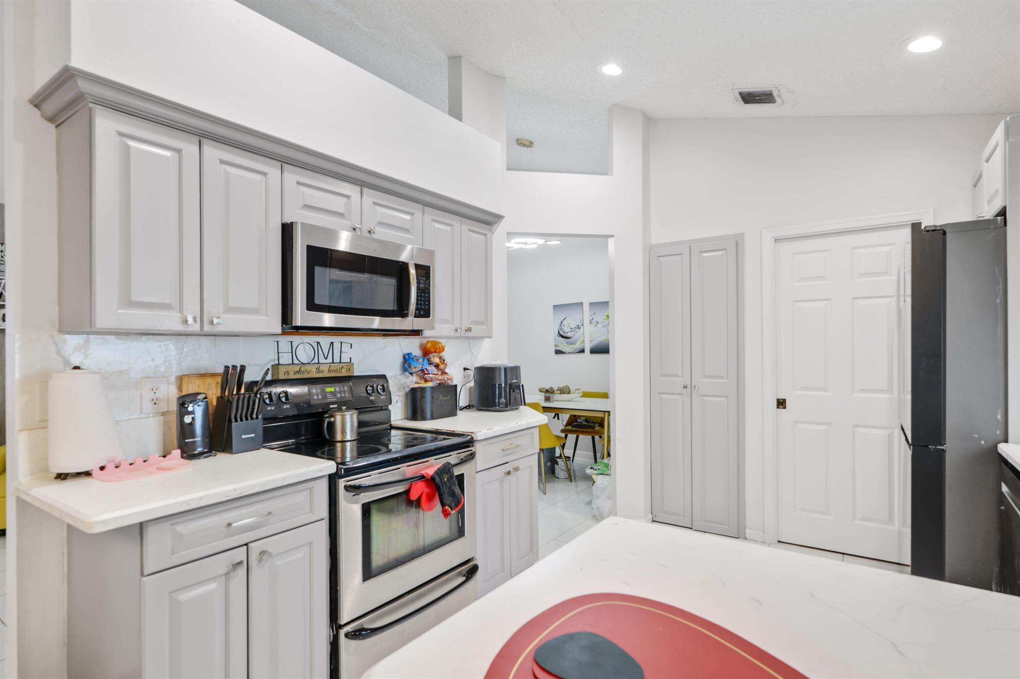 1971 Oak Berry Circle