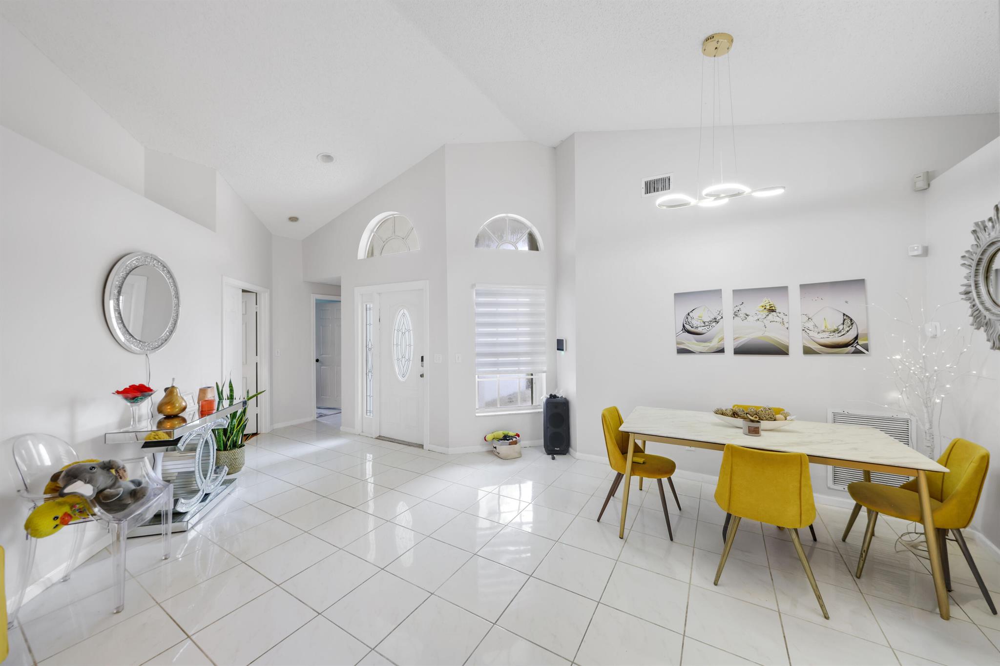 1971 Oak Berry Circle