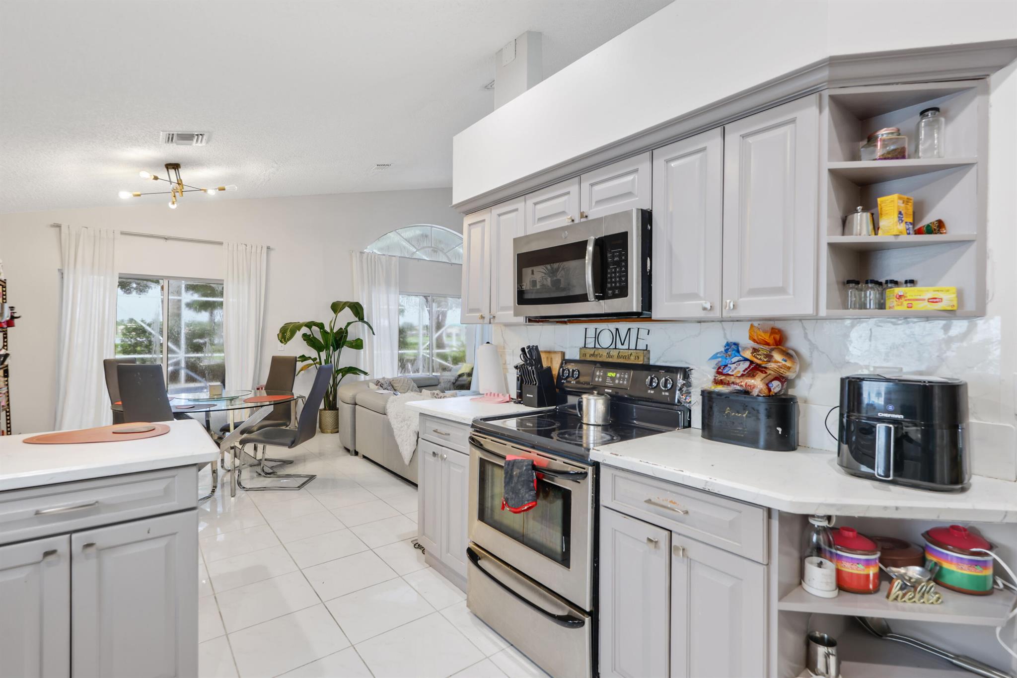 1971 Oak Berry Circle