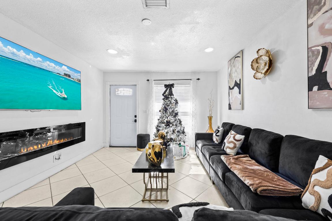 237 SW 5th Avenue, Boynton Beach