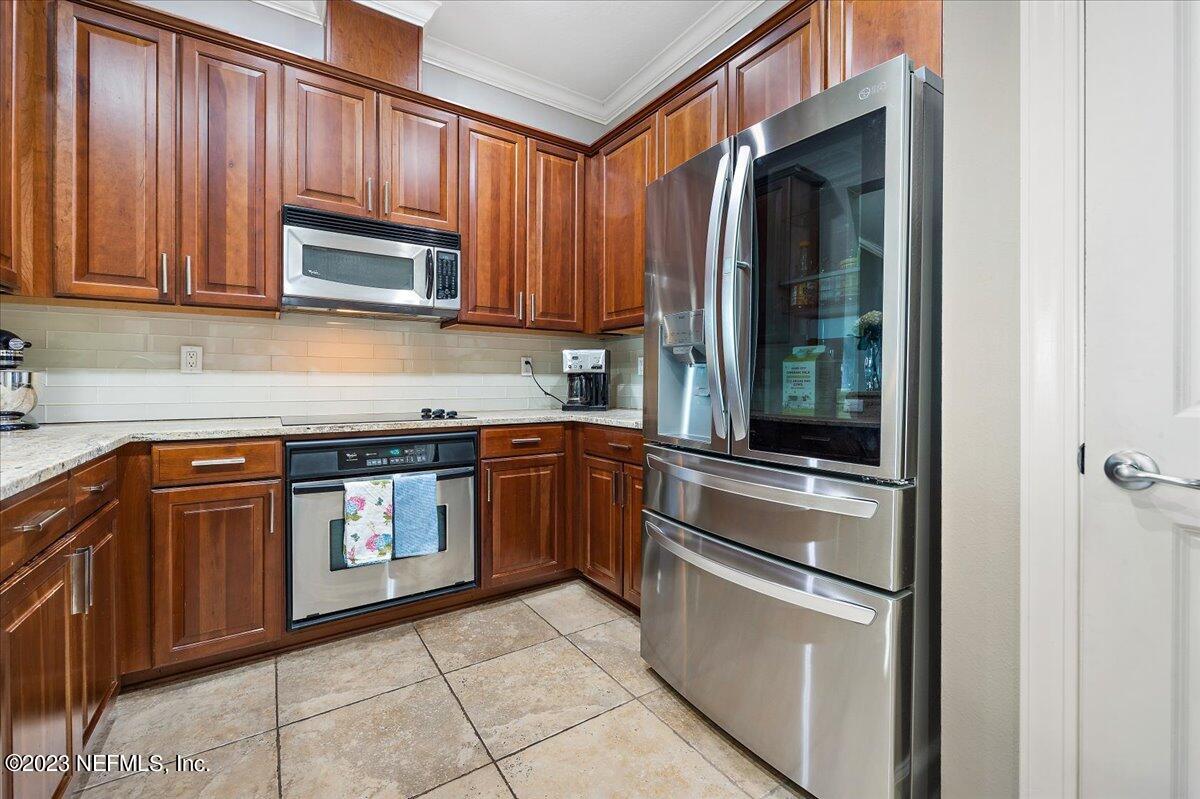 13846 ATLANTIC Boulevard, 411