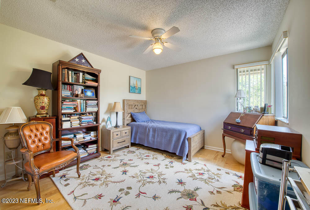 21 LOGGERHEAD Lane