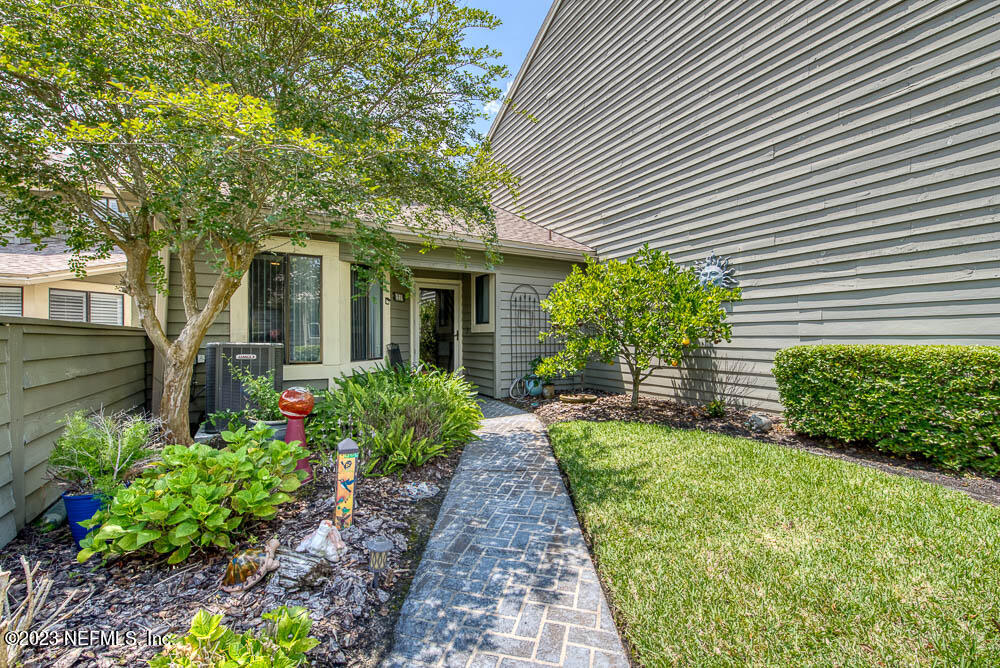 21 LOGGERHEAD Lane