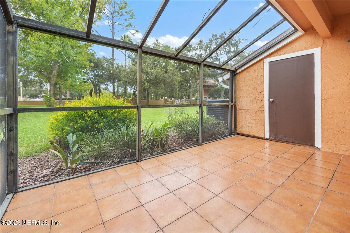 931 SEASHELL Lane