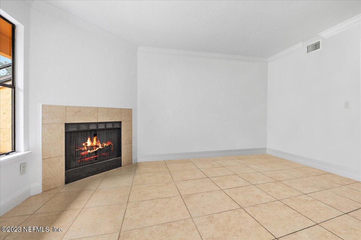 931 SEASHELL Lane