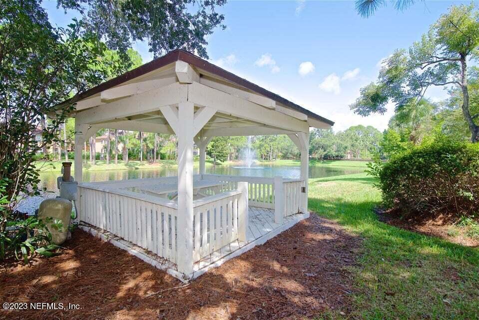 931 SEASHELL Lane