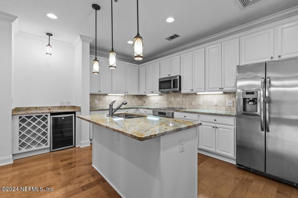 4300 S BEACH Parkway, 4113