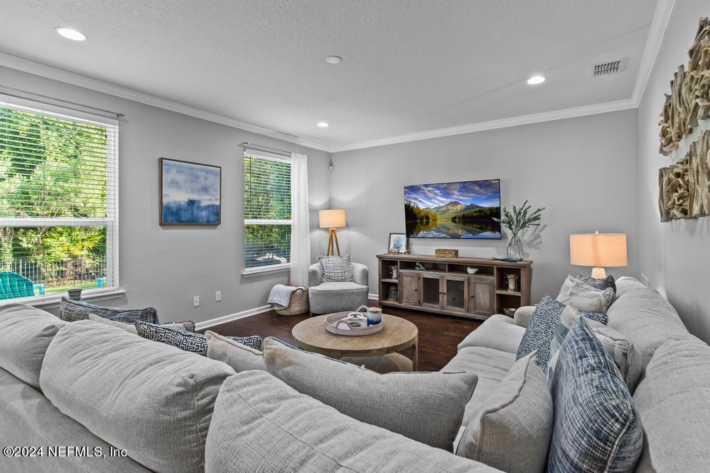 121 FRONTIERLAND Trail