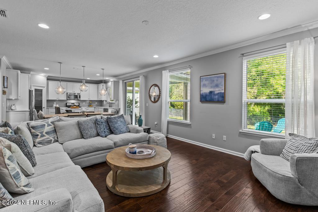 121 FRONTIERLAND Trail