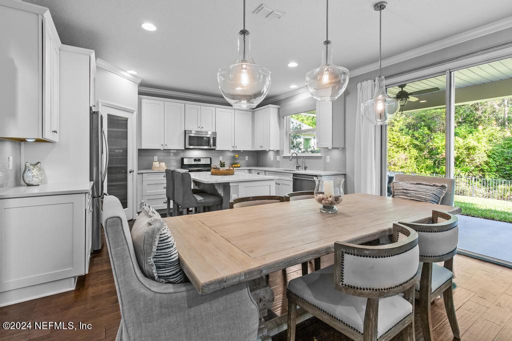 121 FRONTIERLAND Trail