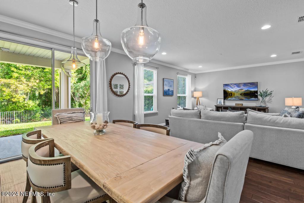 121 FRONTIERLAND Trail