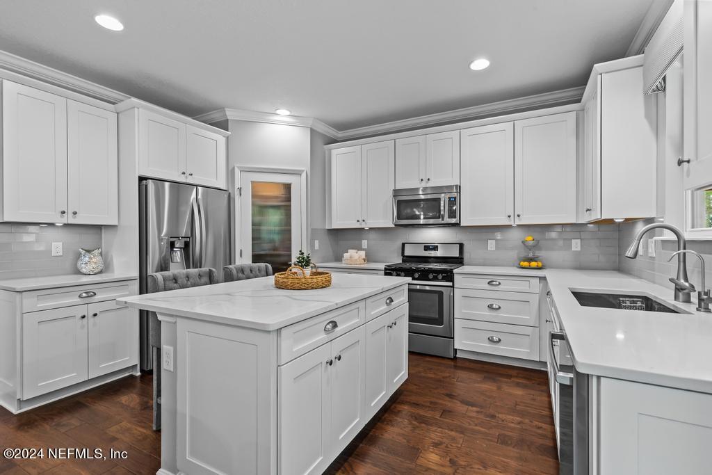 121 FRONTIERLAND Trail