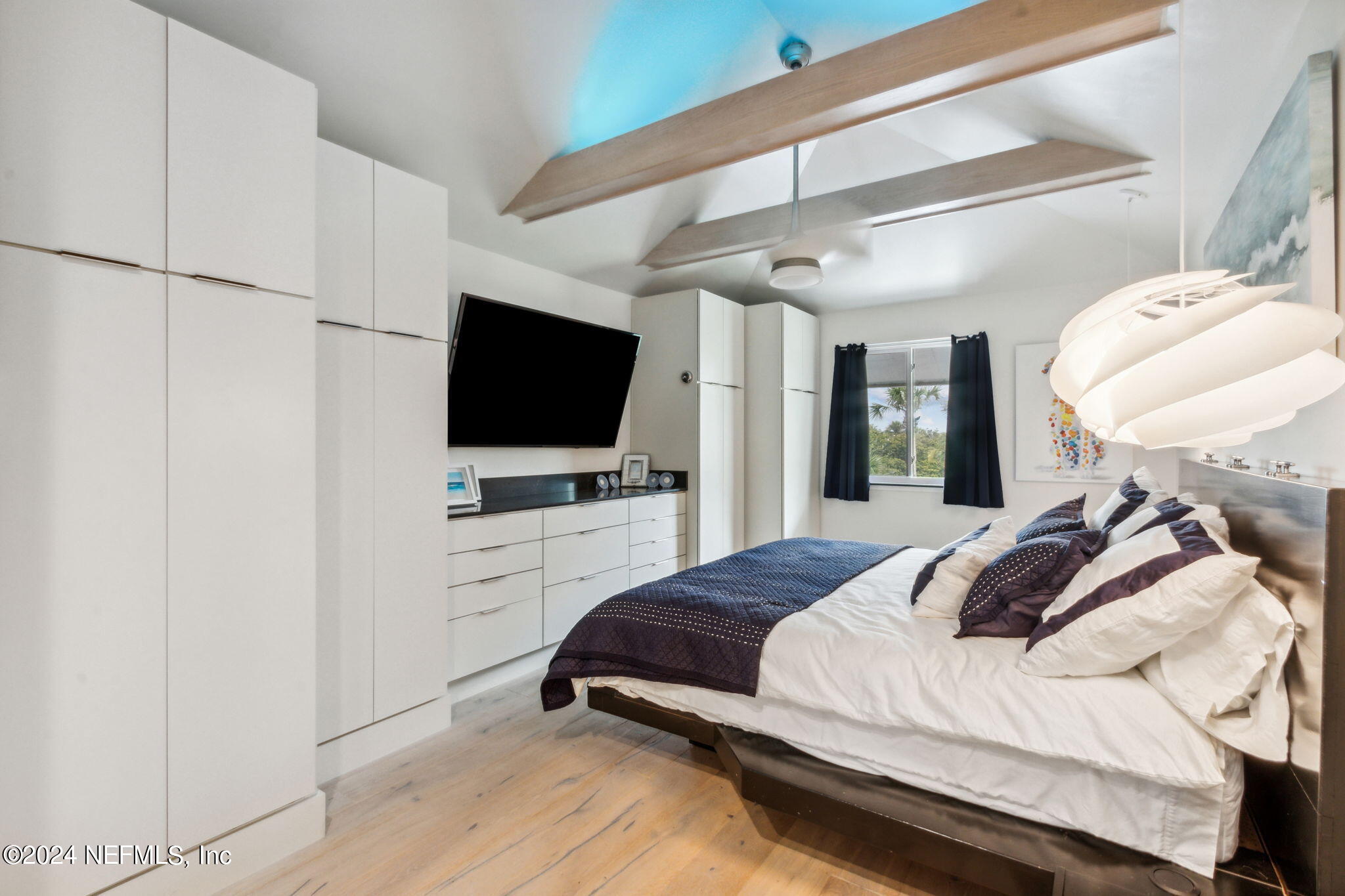 603 SUMMER Place, 603
