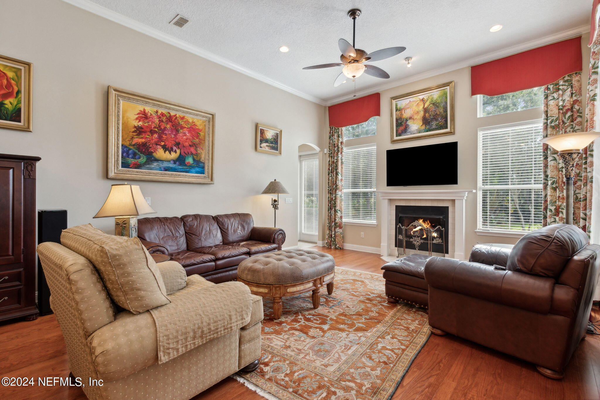 270 HOLLAND Drive
