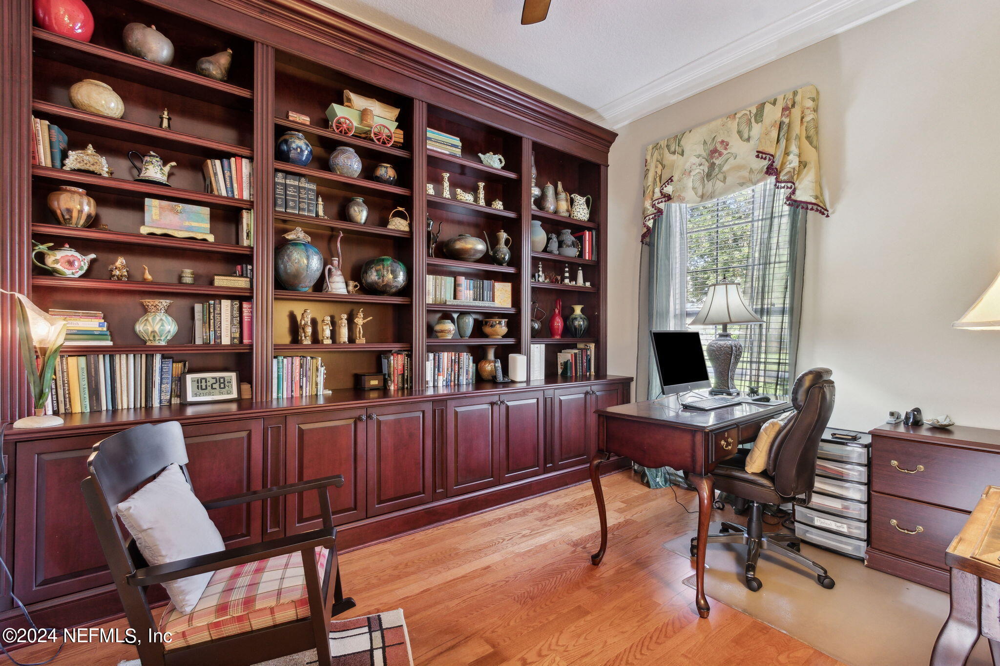 270 HOLLAND Drive