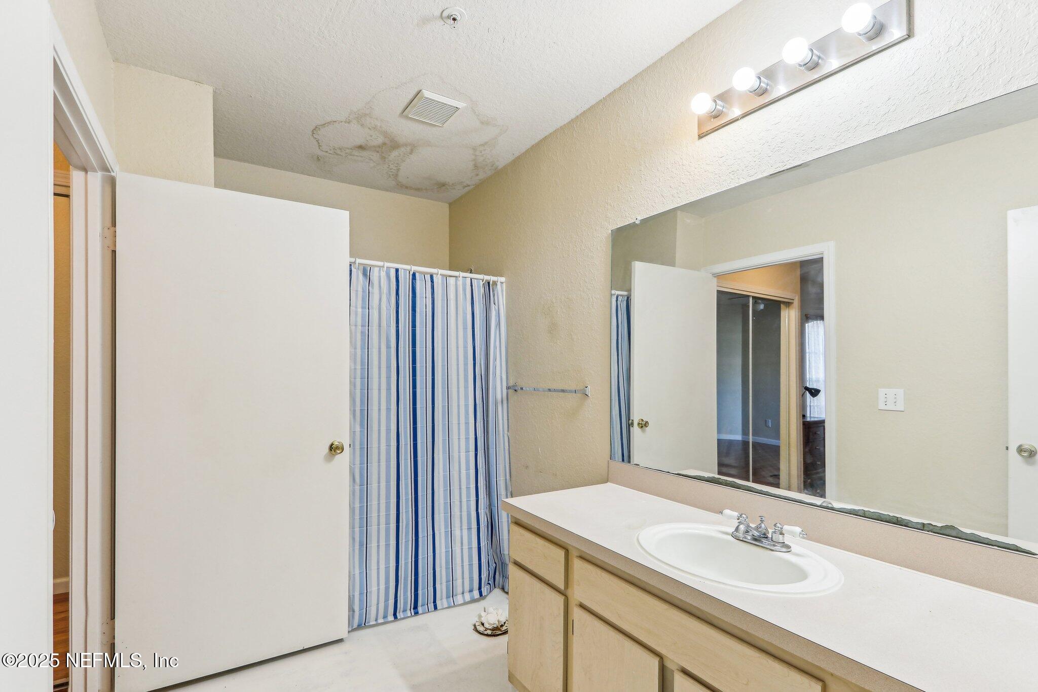 1701 THE GREENS Way, 312