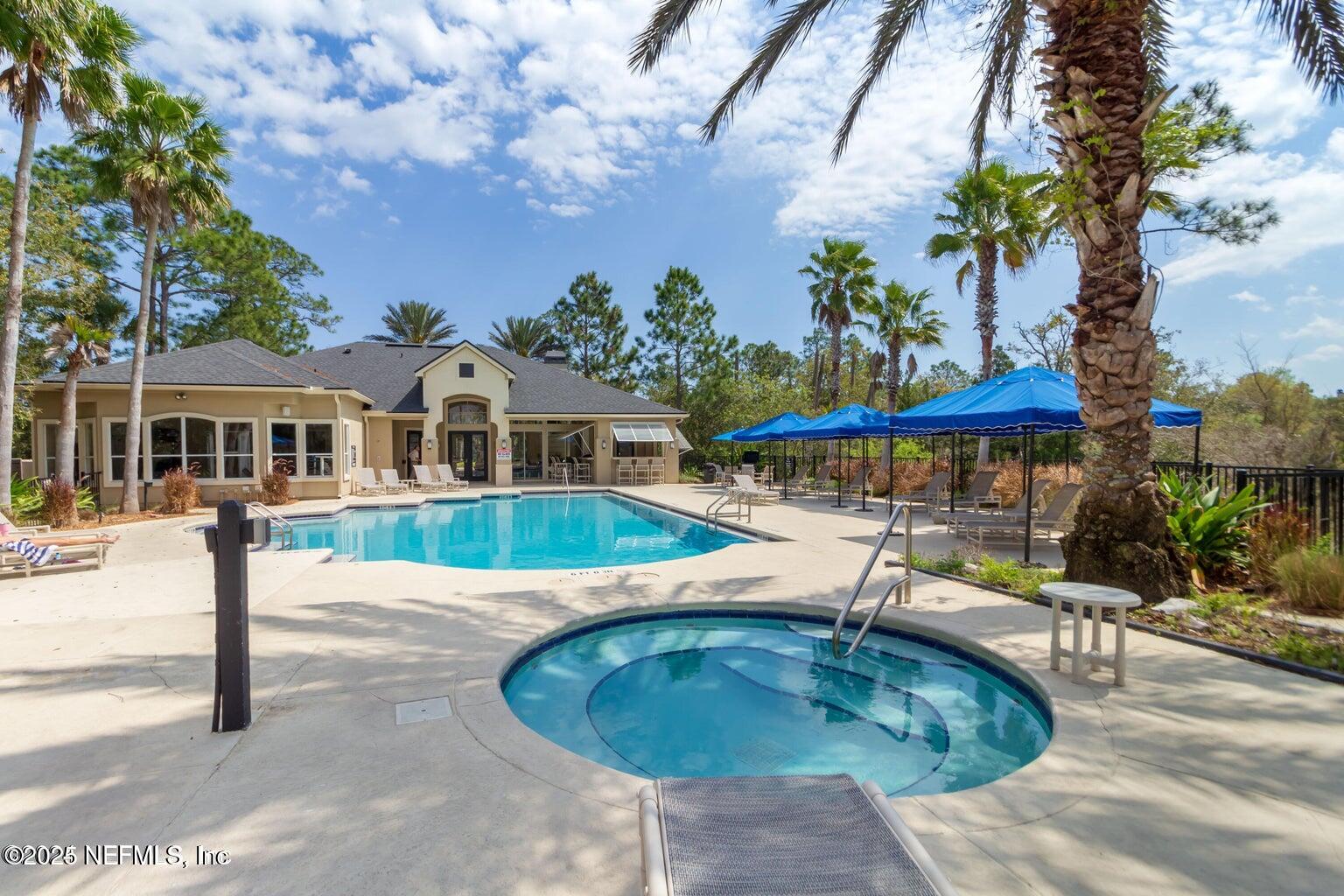 1701 THE GREENS Way, 312