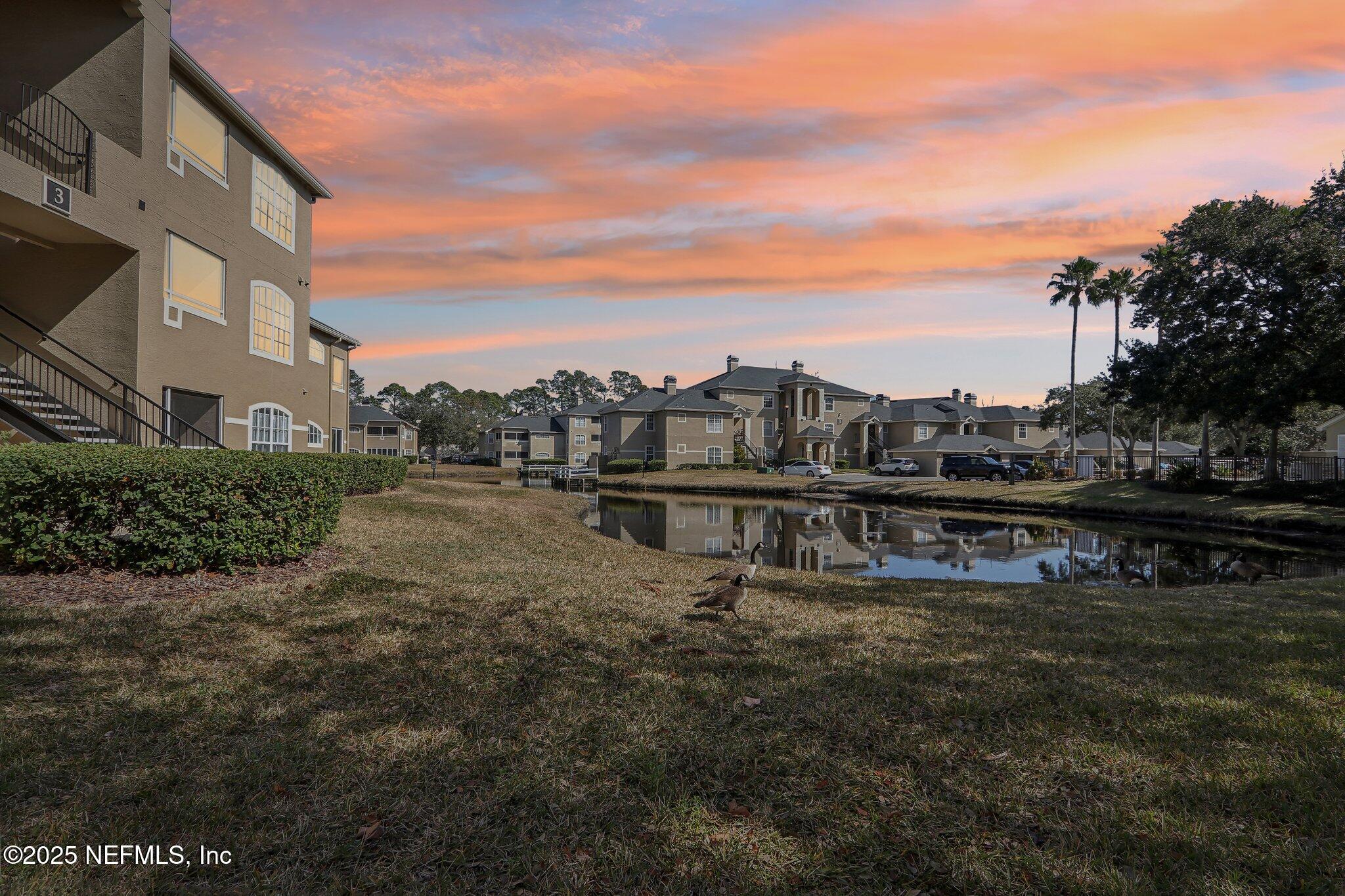 1701 THE GREENS Way, 312
