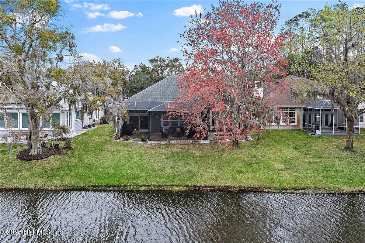 289 WATER'S EDGE Drive S