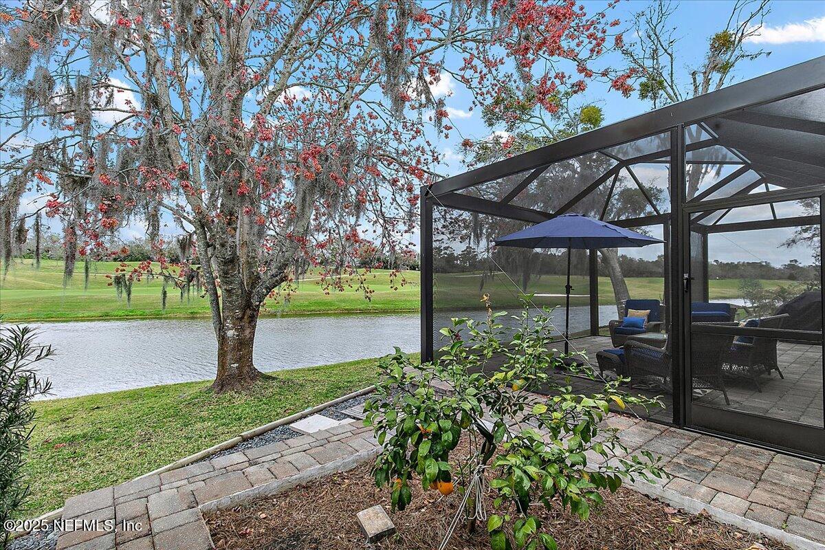 289 WATER'S EDGE Drive S
