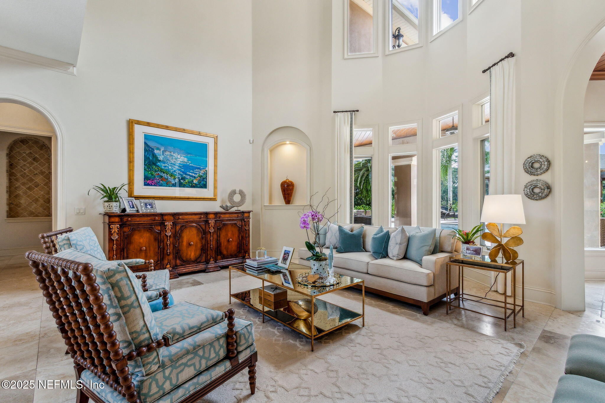 21 N ROSCOE Boulevard