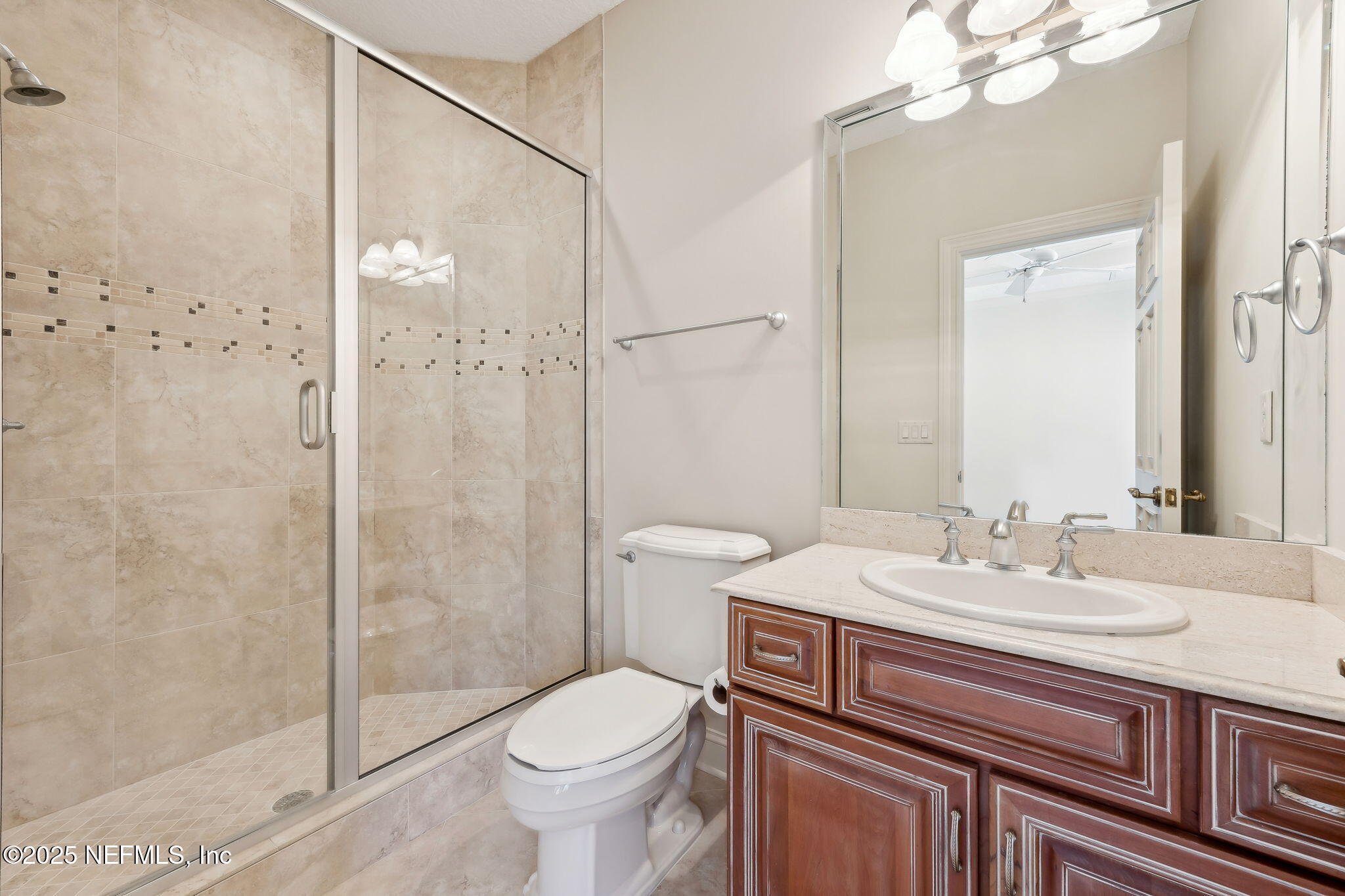 21 N ROSCOE Boulevard