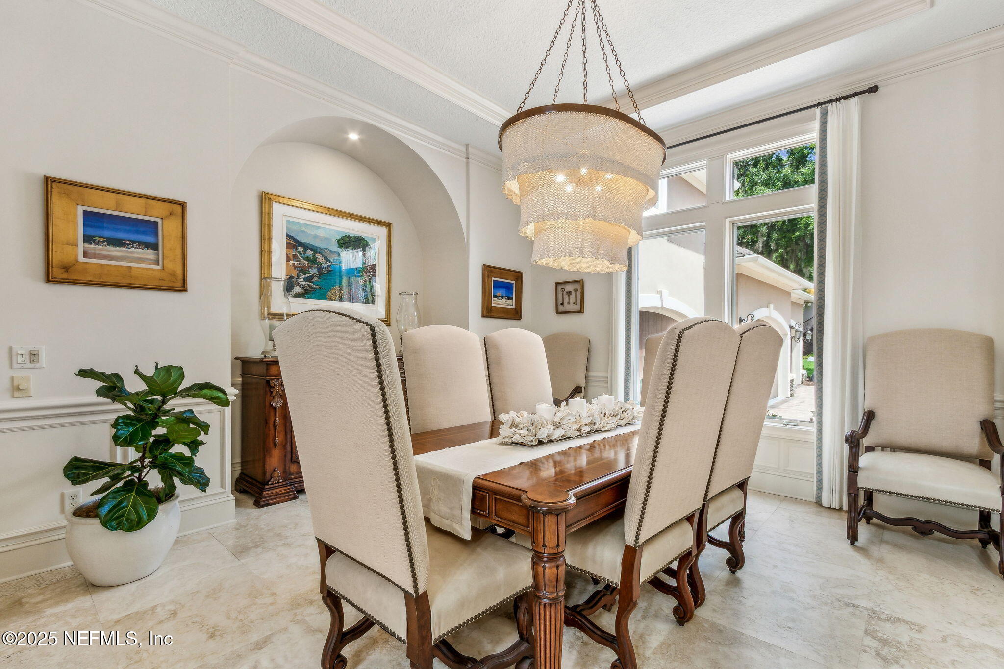 21 N ROSCOE Boulevard