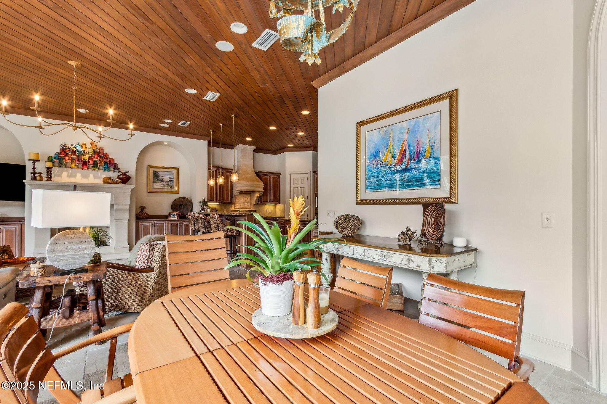 21 N ROSCOE Boulevard