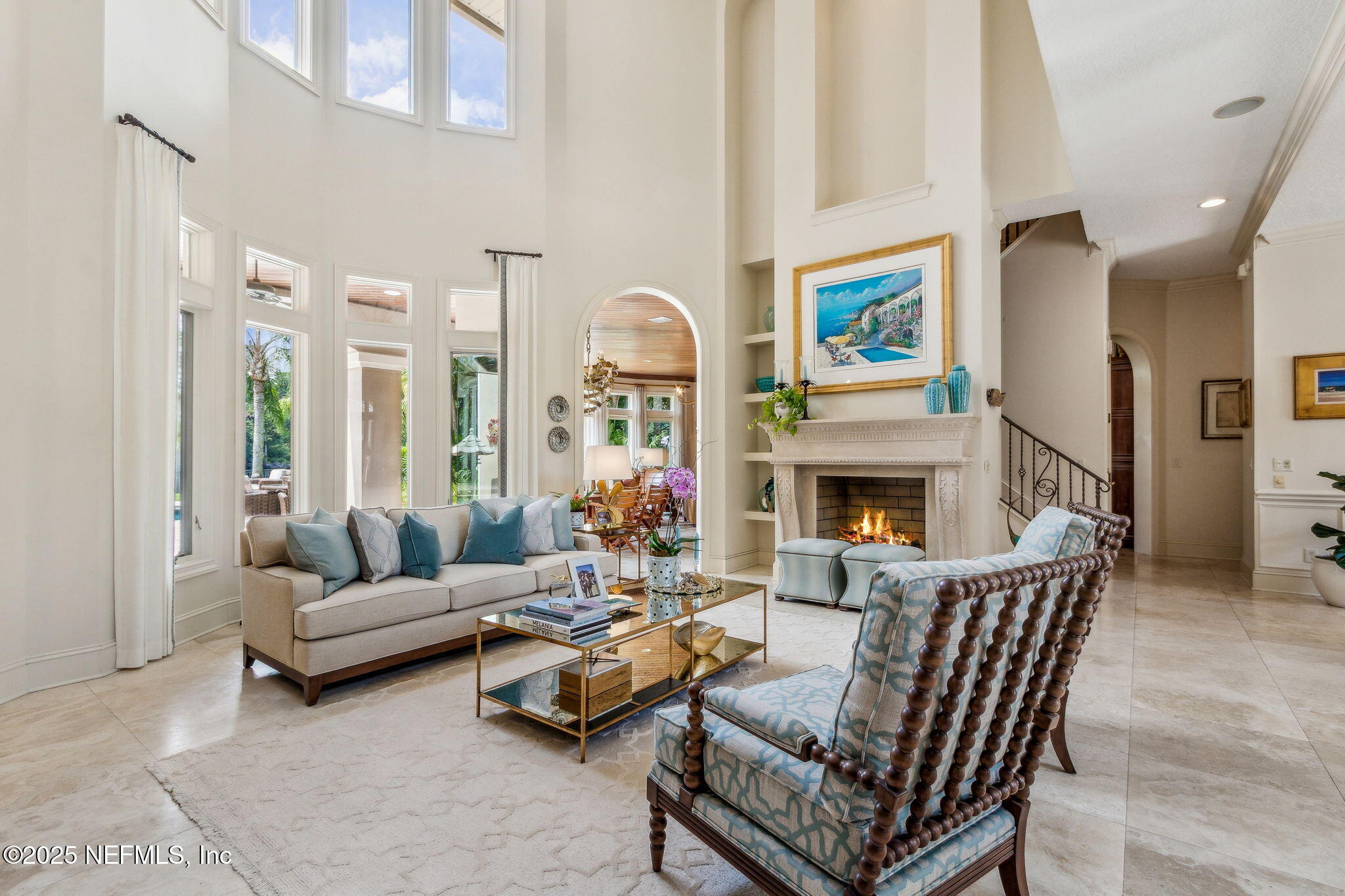 21 N ROSCOE Boulevard