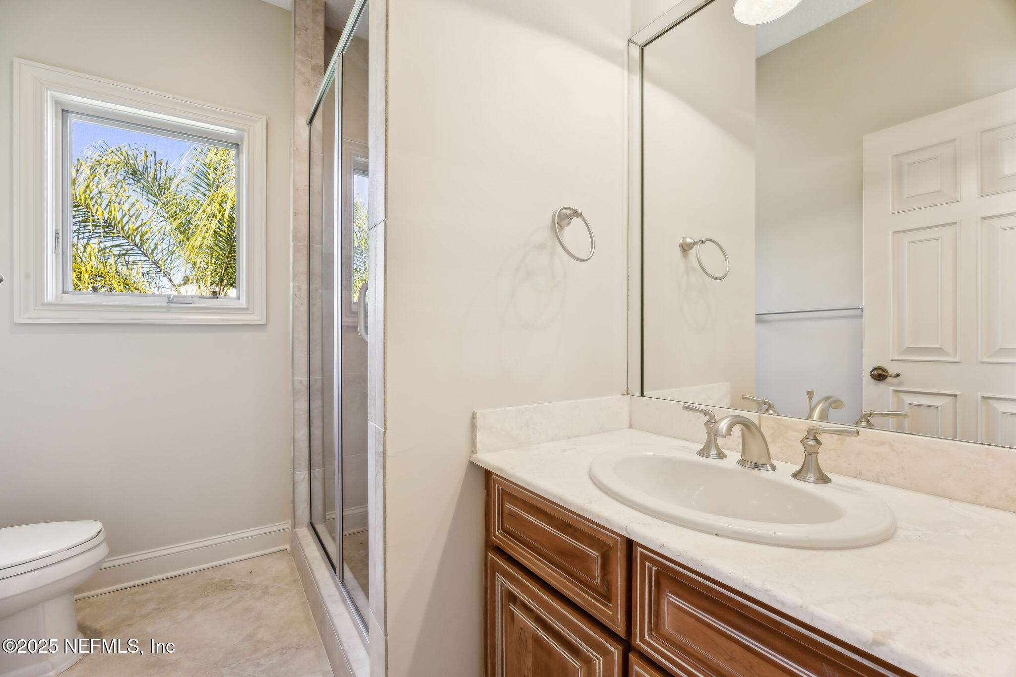 21 N ROSCOE Boulevard