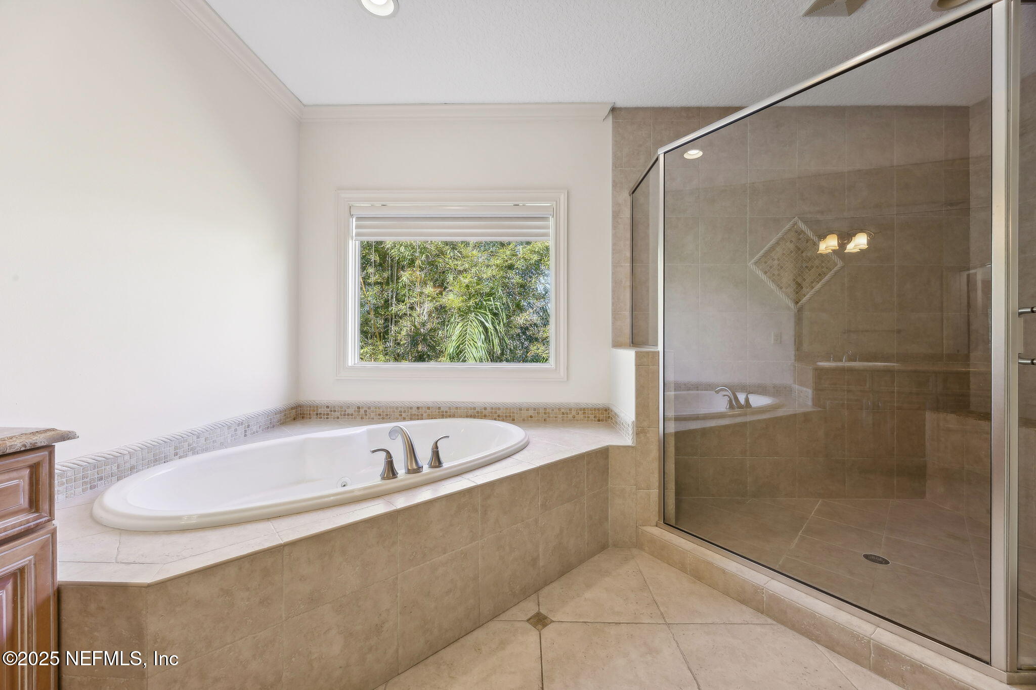 21 N ROSCOE Boulevard