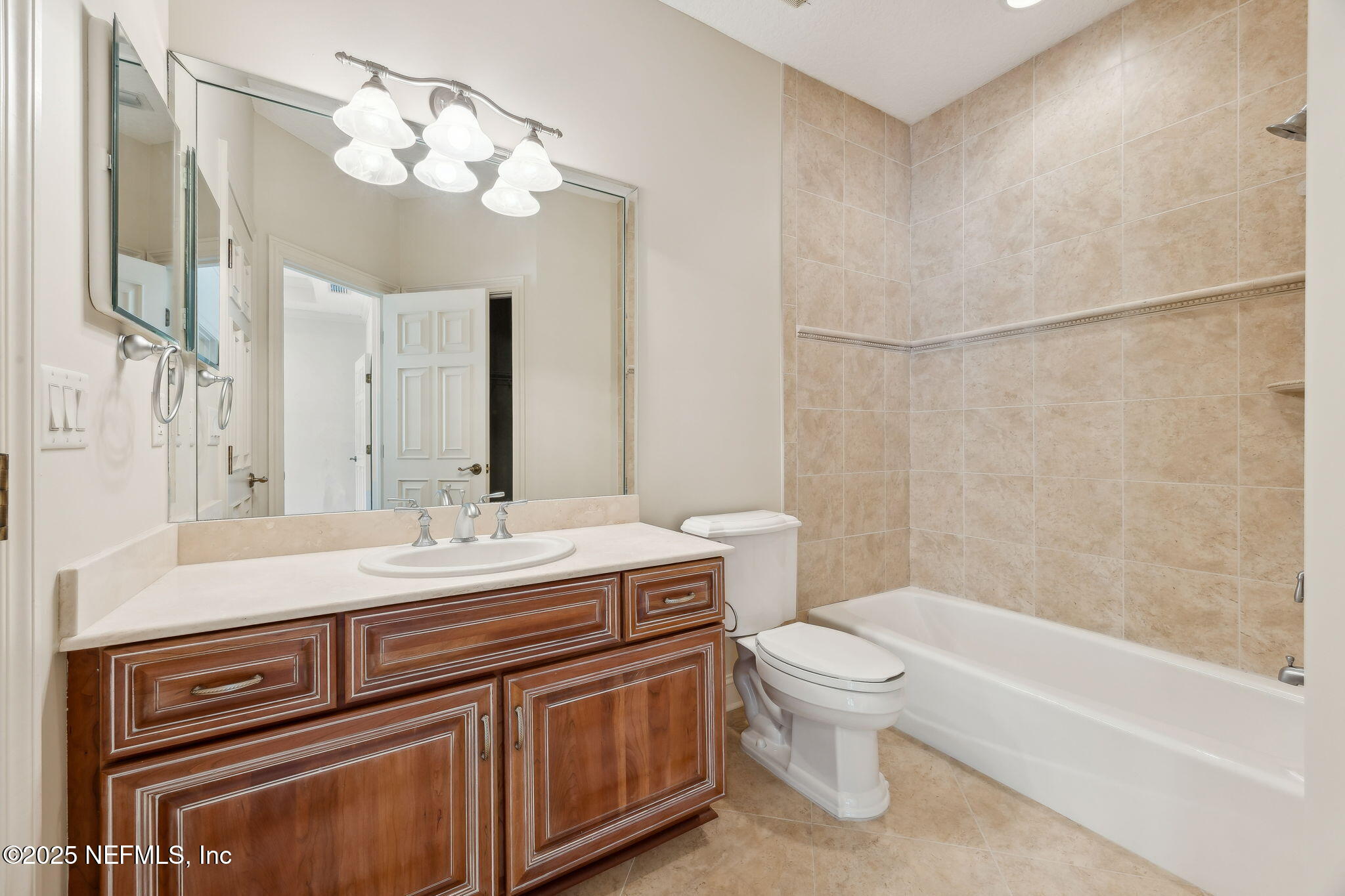 21 N ROSCOE Boulevard