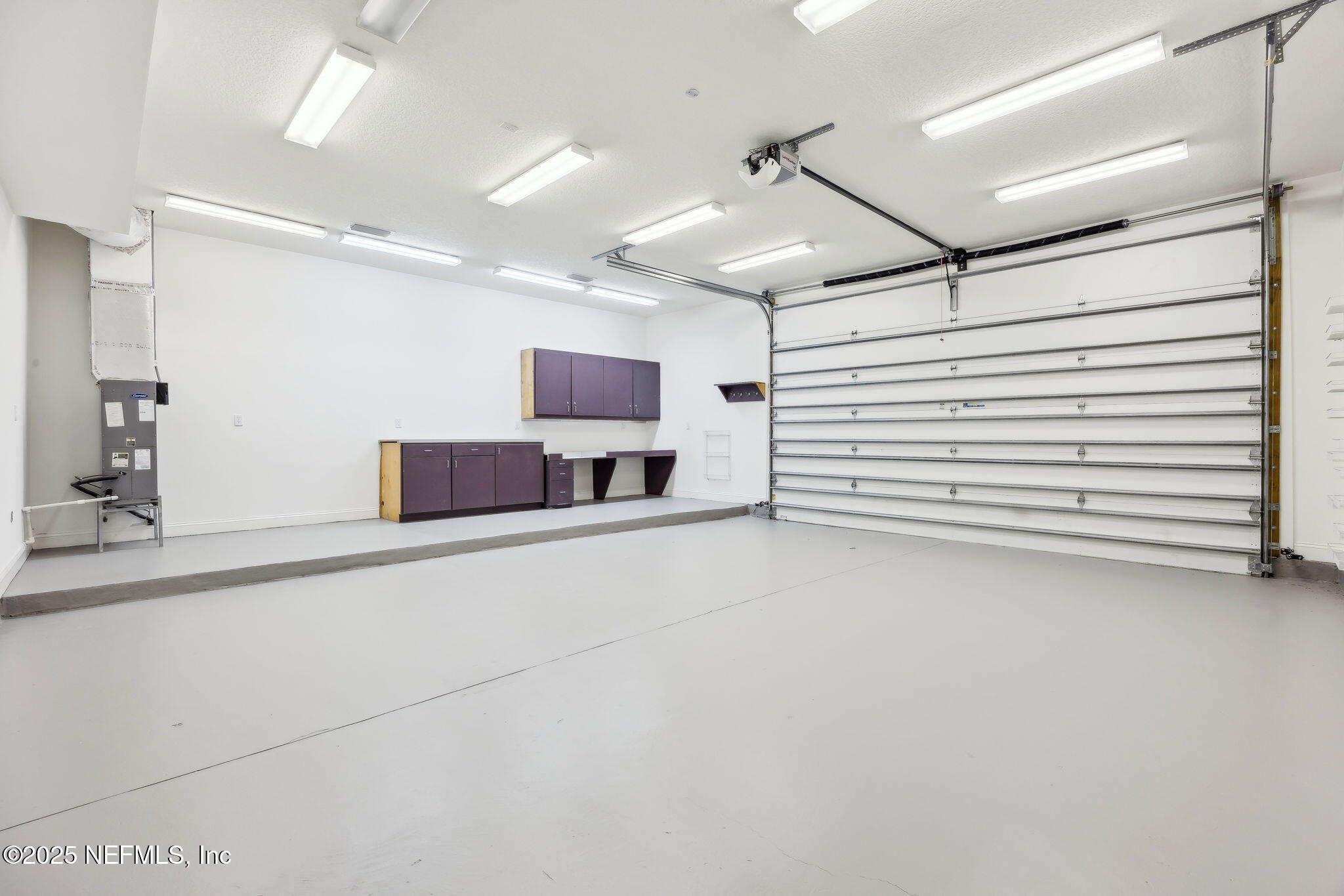 21 N ROSCOE Boulevard