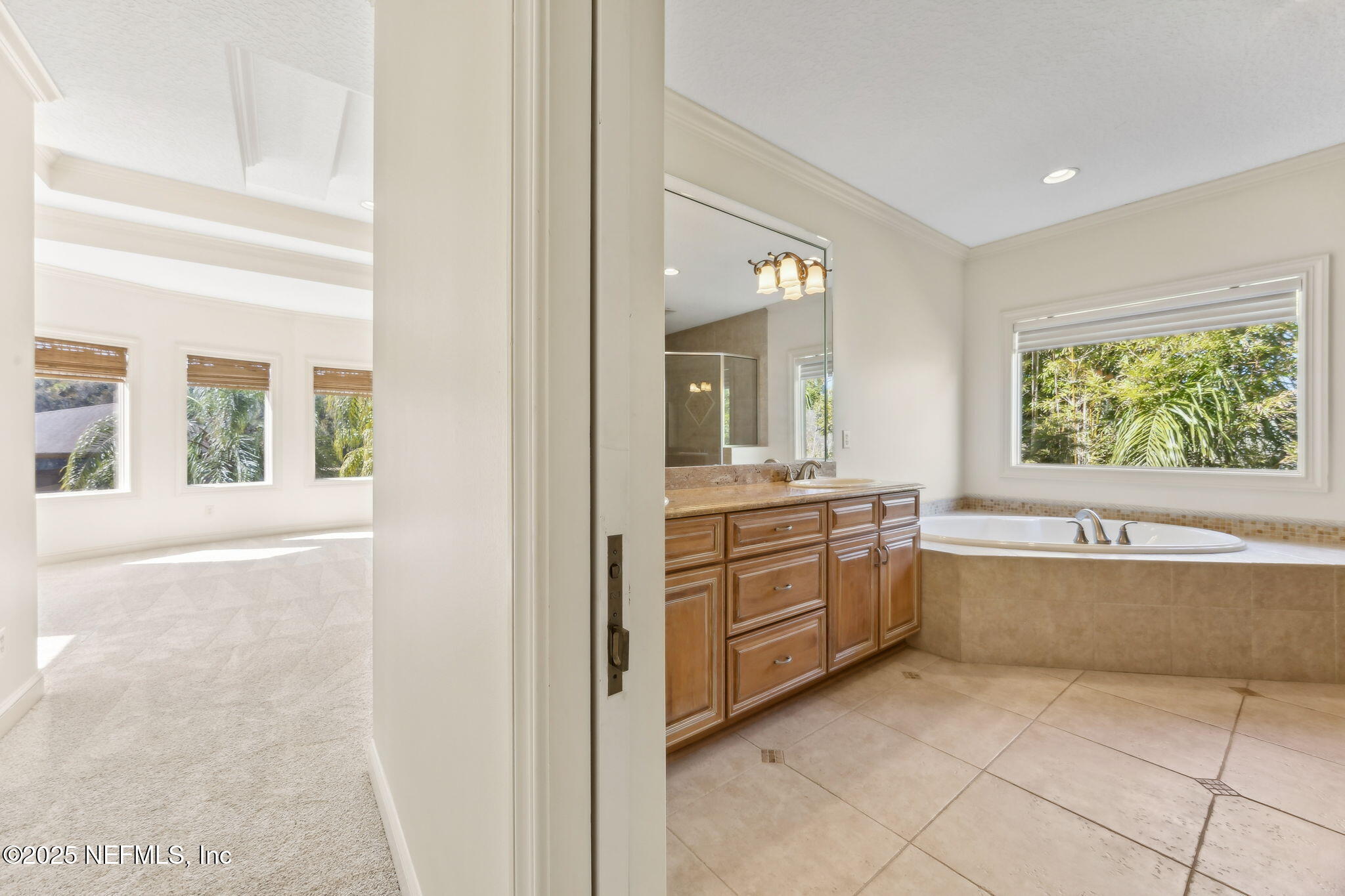 21 N ROSCOE Boulevard