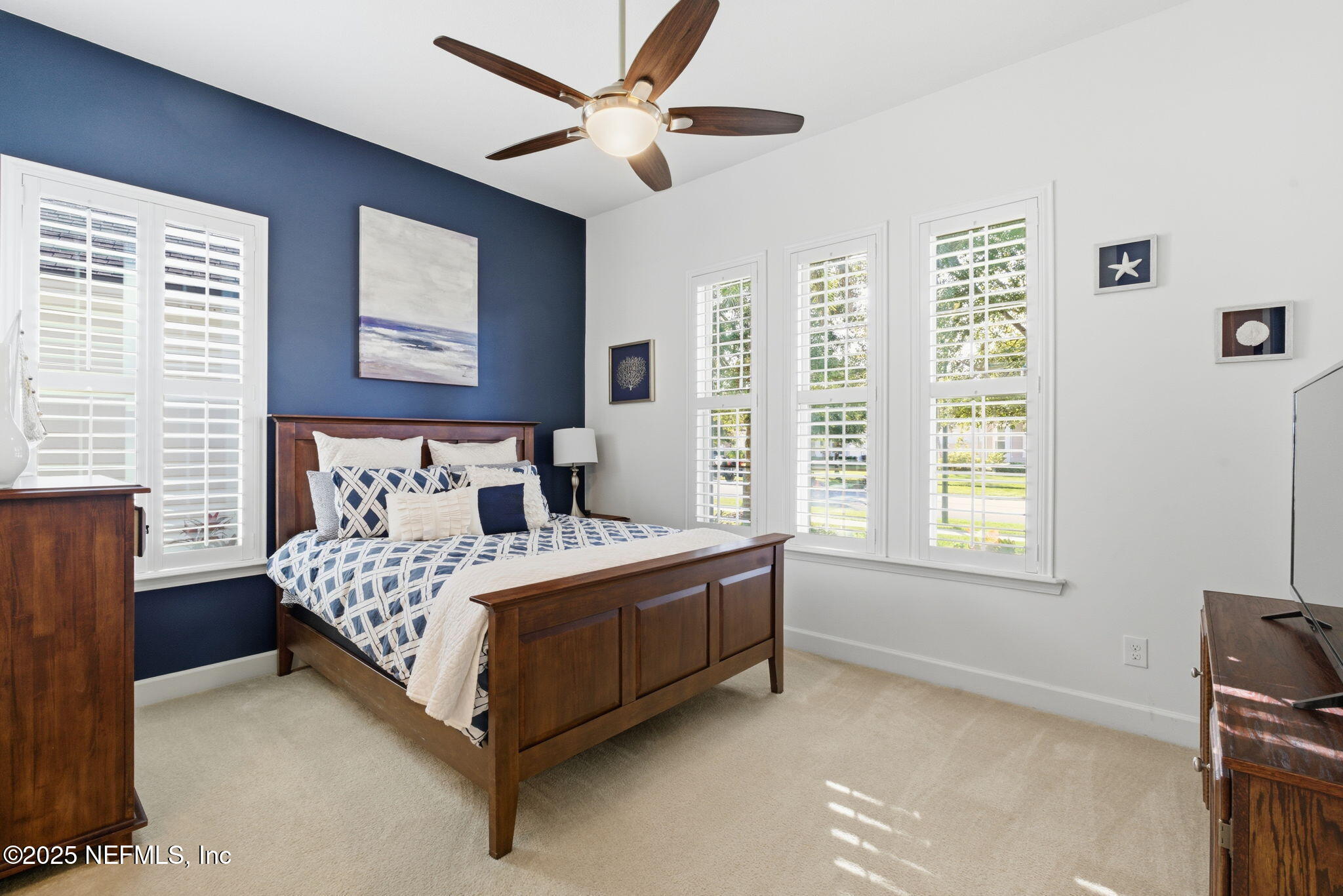 205 VALLEY GROVE Drive