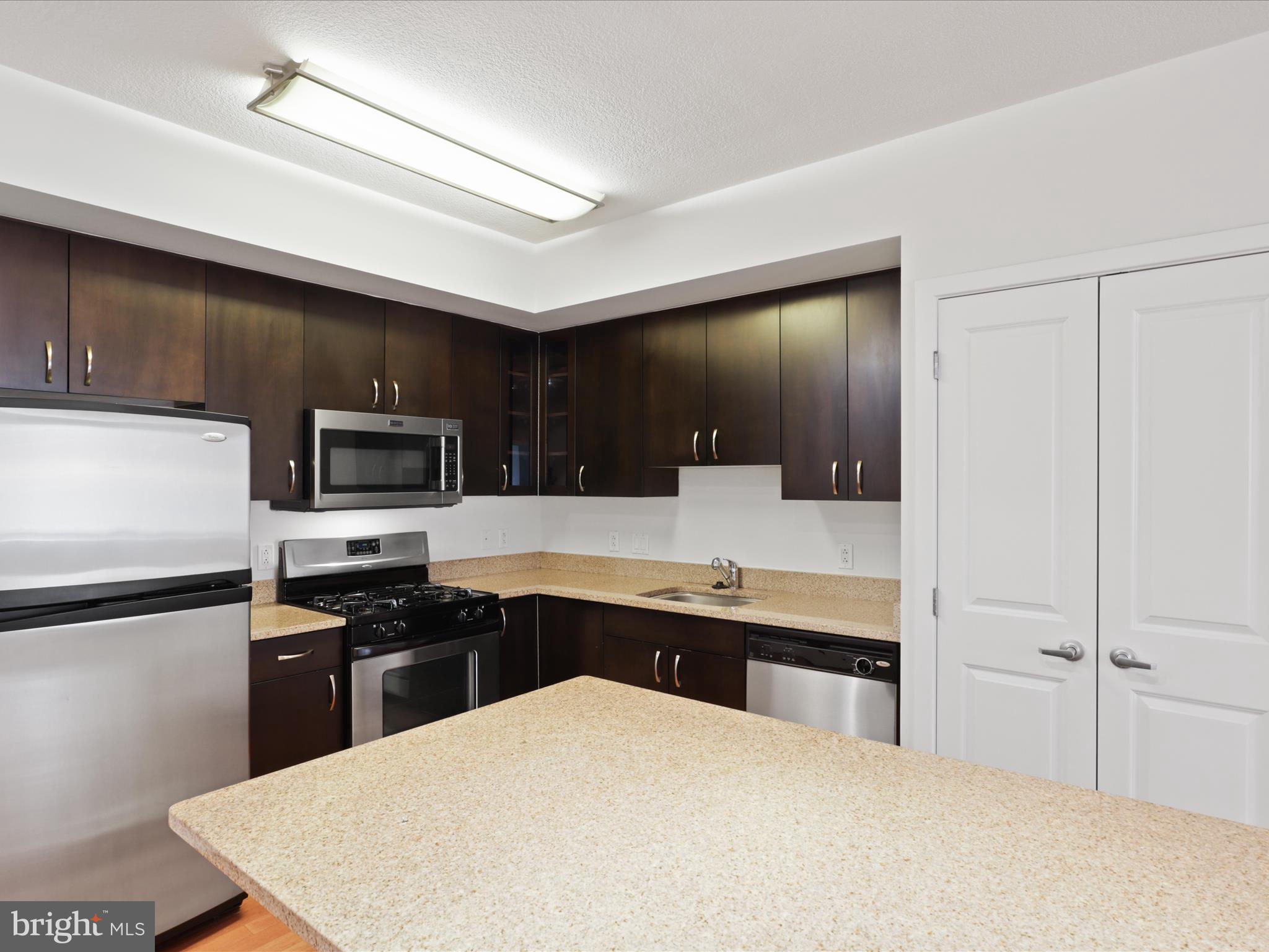 440 L St NW #408