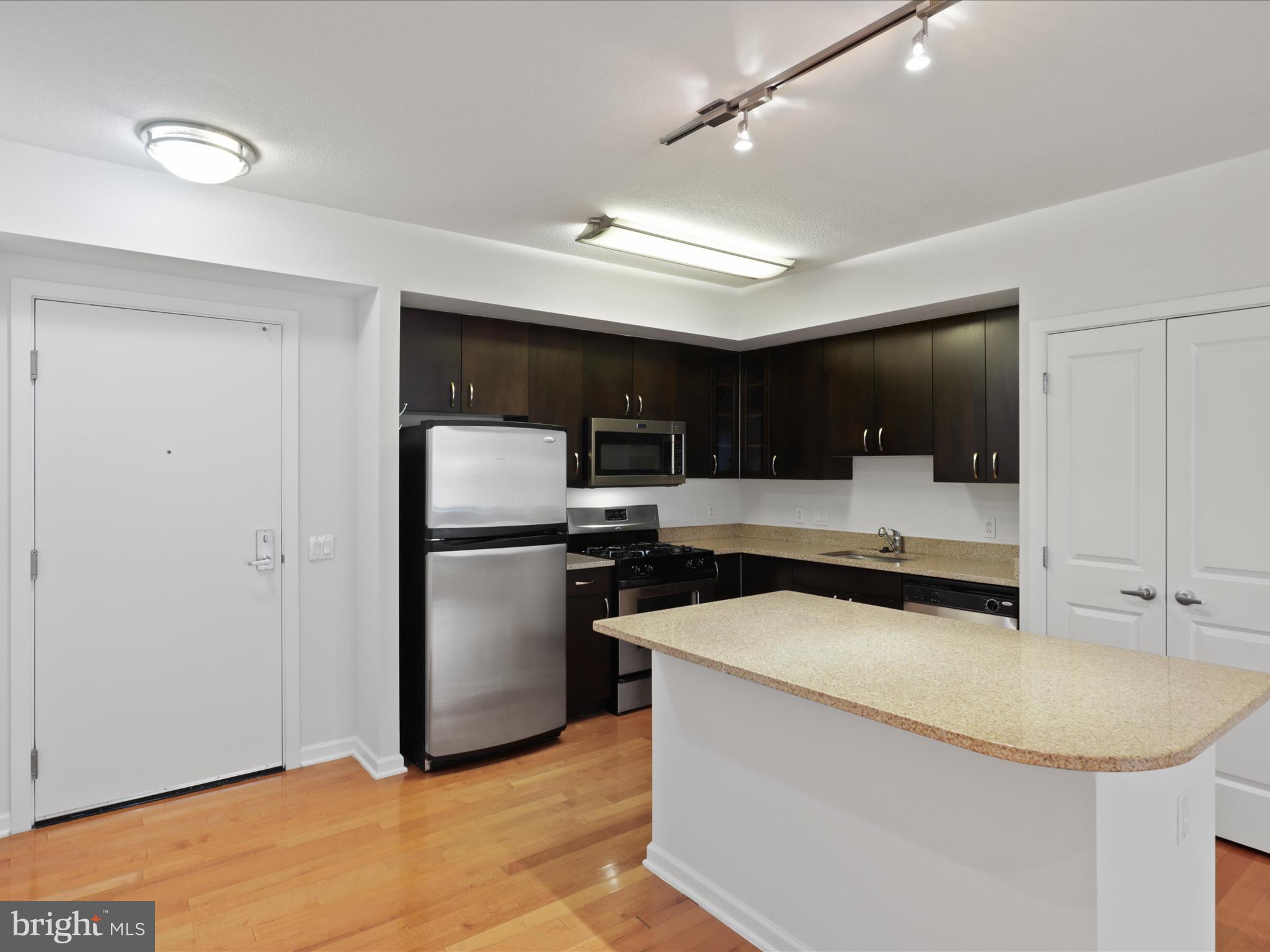 440 L St NW #408