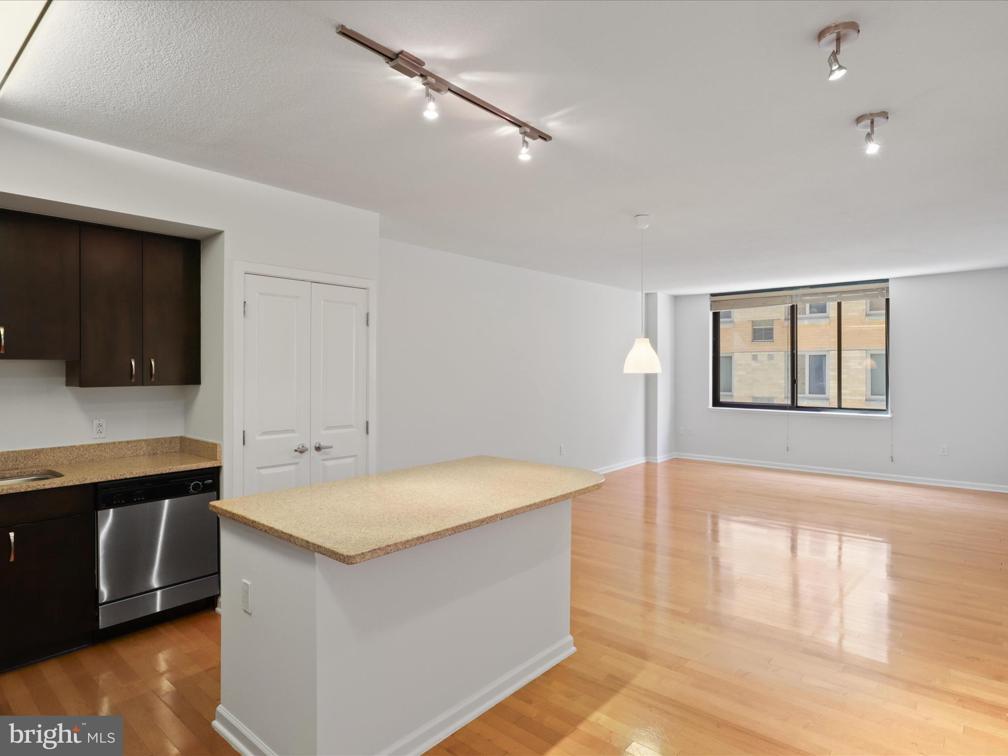 440 L St NW #408