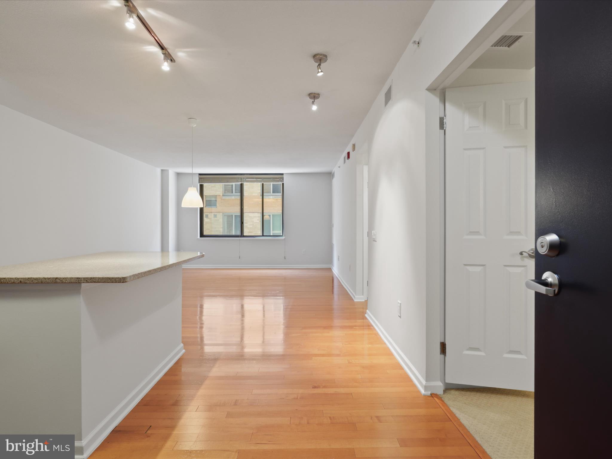 440 L St NW #408
