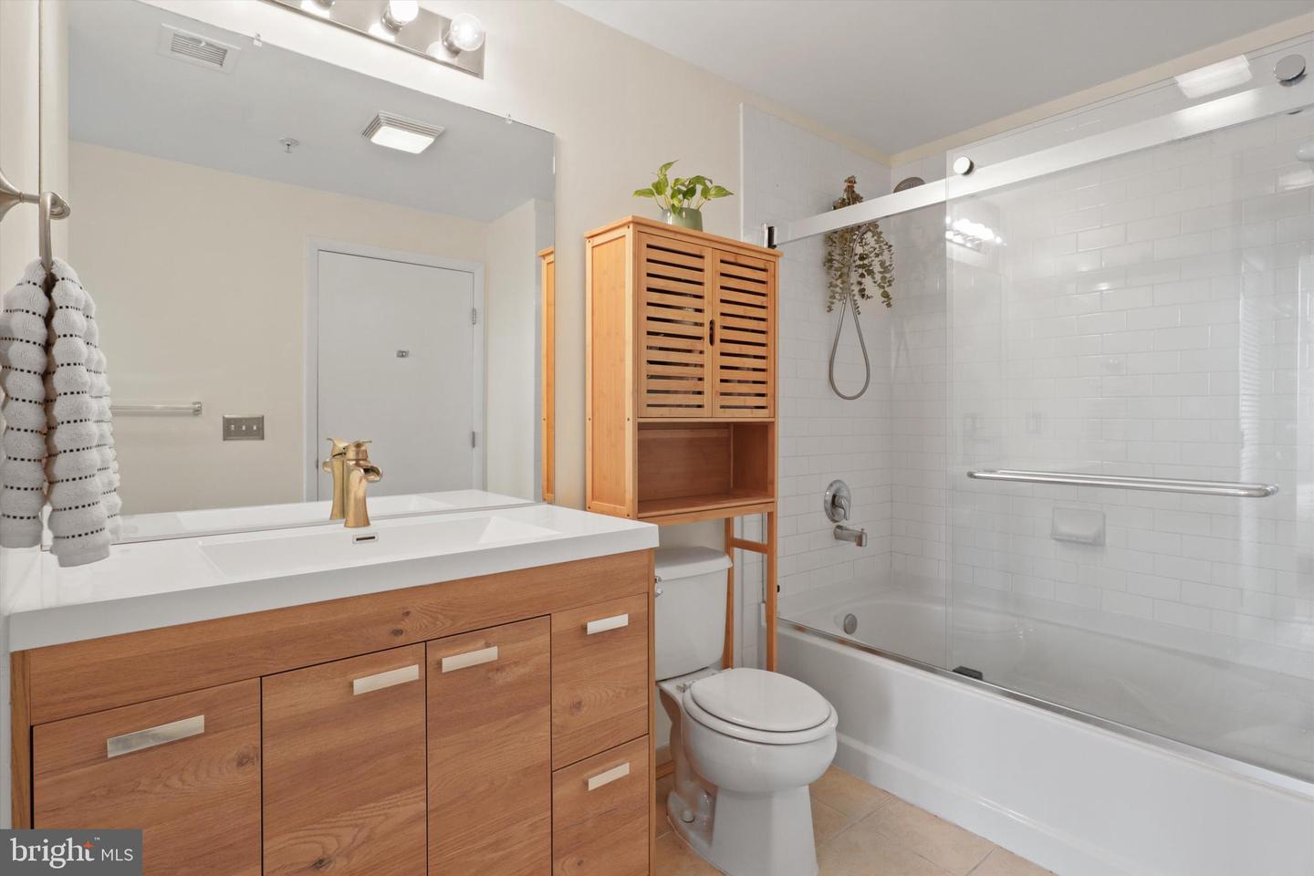 437 New York Ave NW #1003