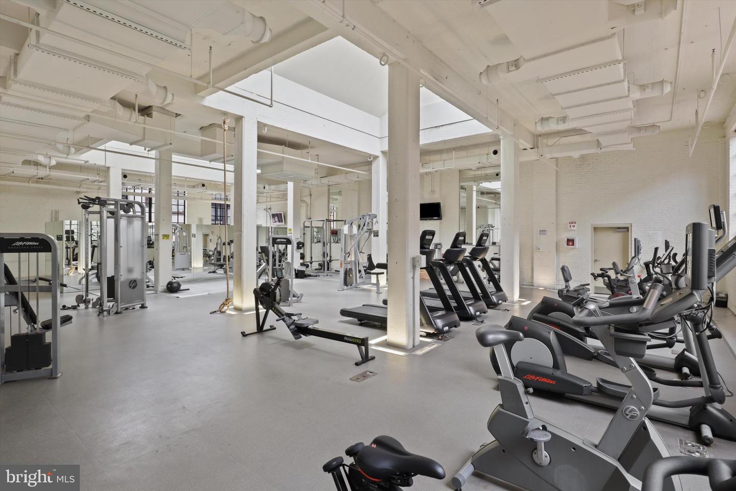 437 New York Ave NW #1003
