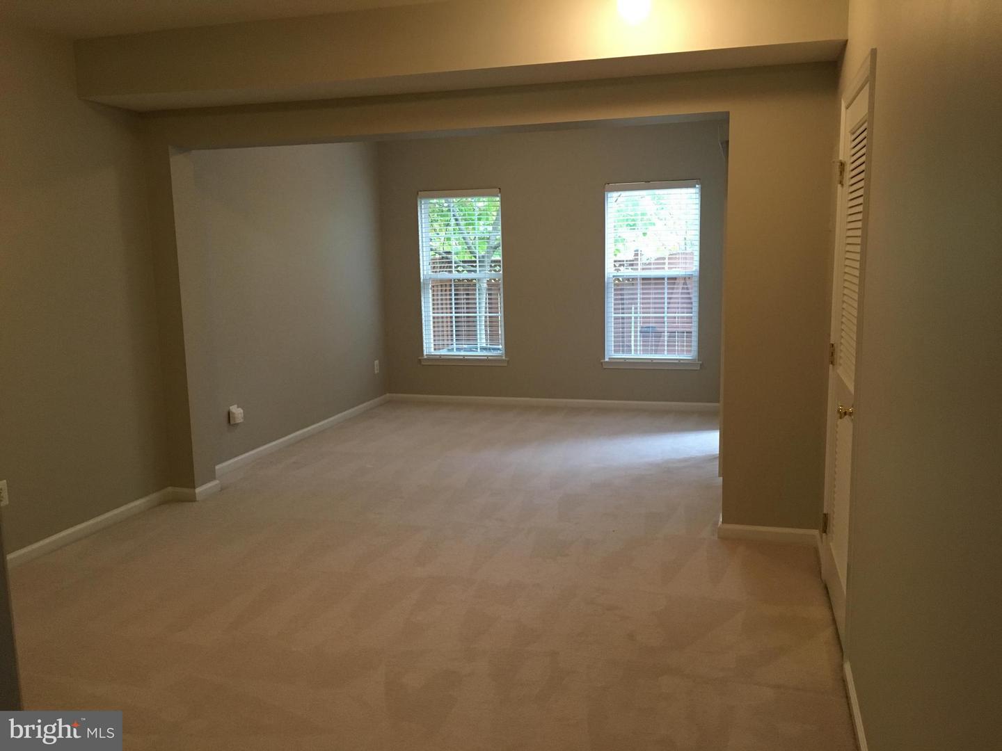 220 Medlock LANE