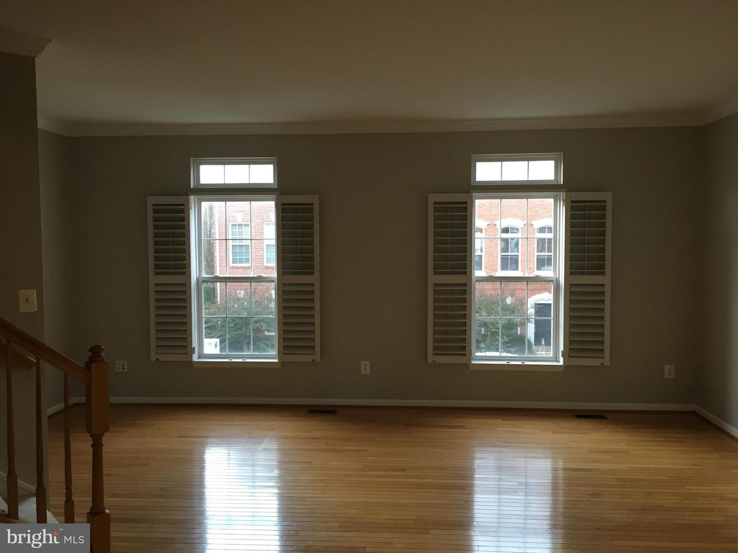 220 Medlock LANE