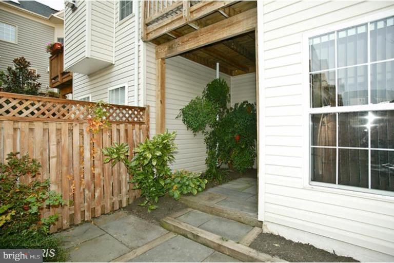 220 Medlock LANE