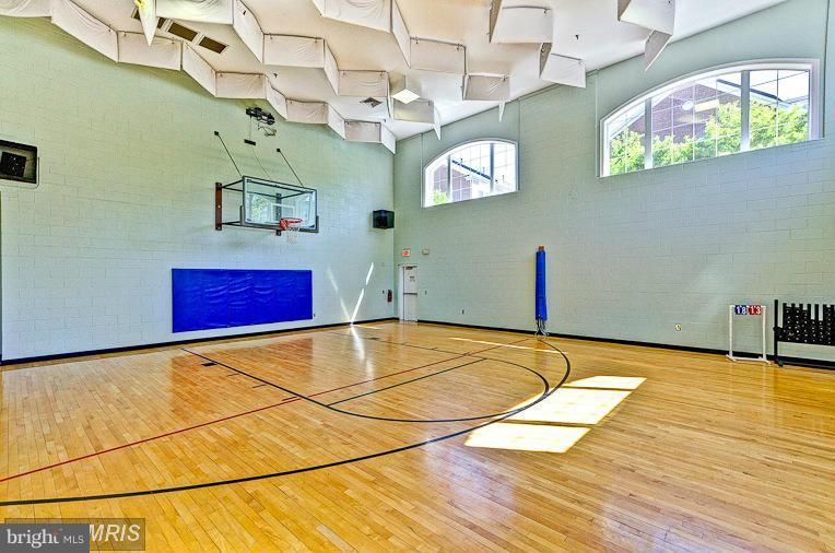 220 Medlock LANE