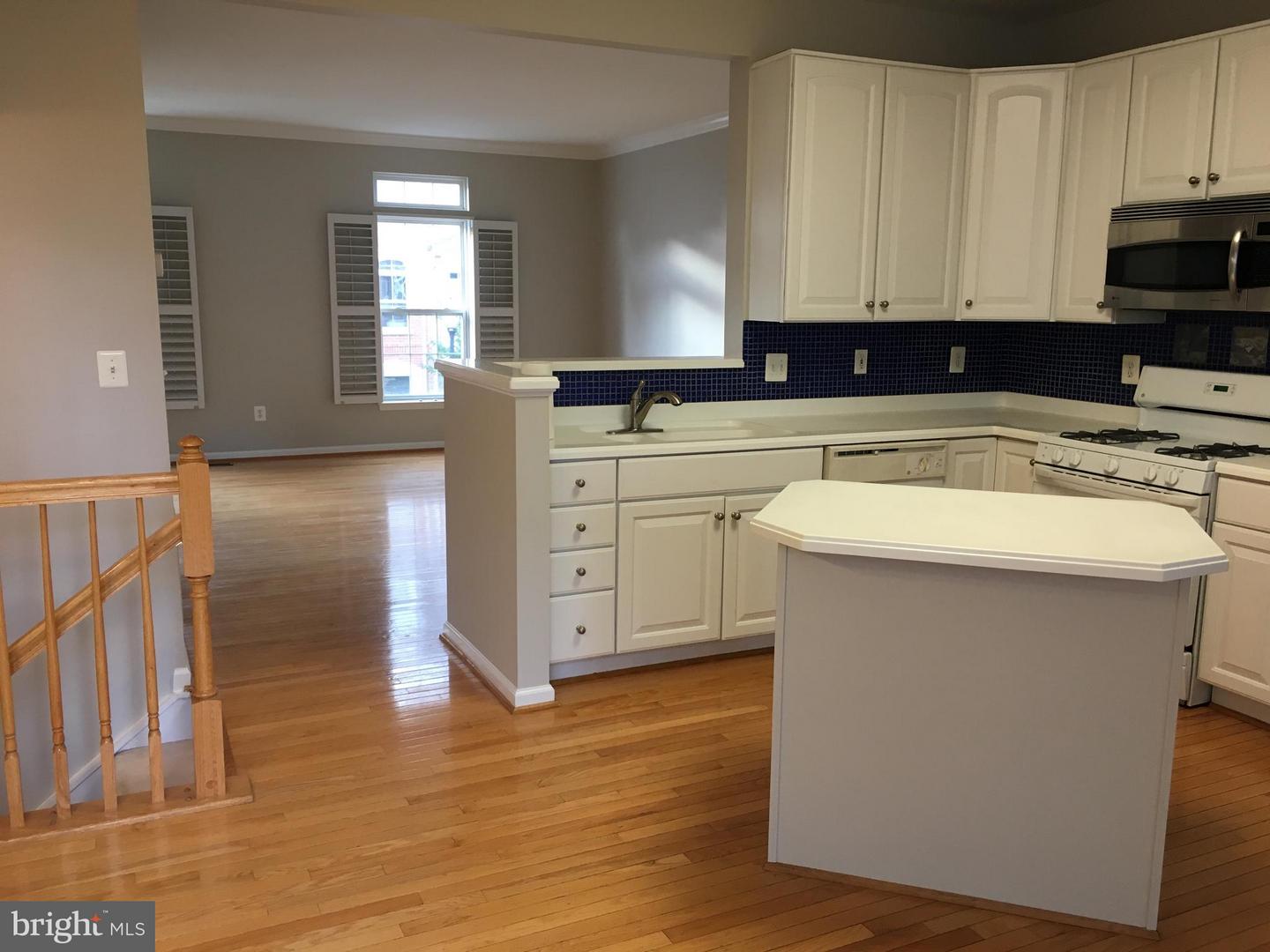 220 Medlock LANE