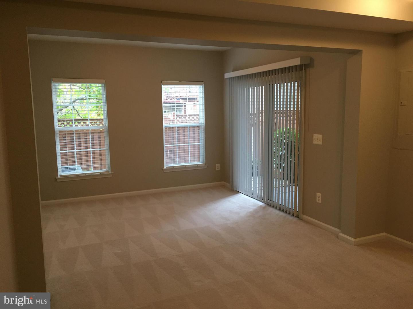 220 Medlock LANE