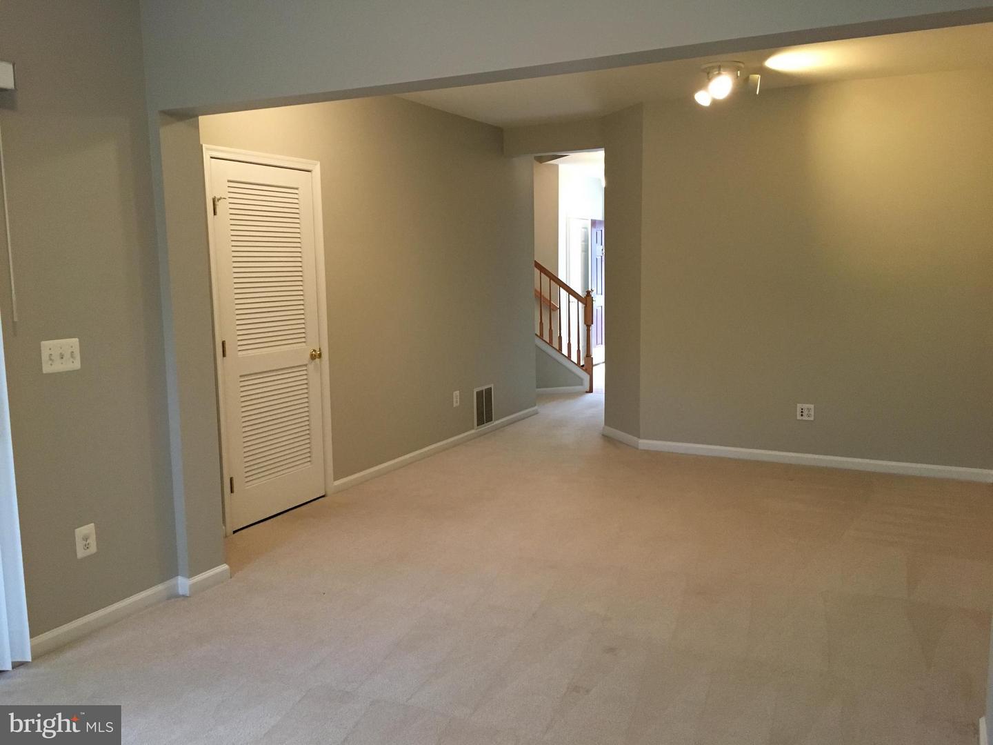 220 Medlock LANE