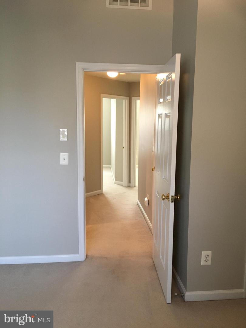 220 Medlock LANE